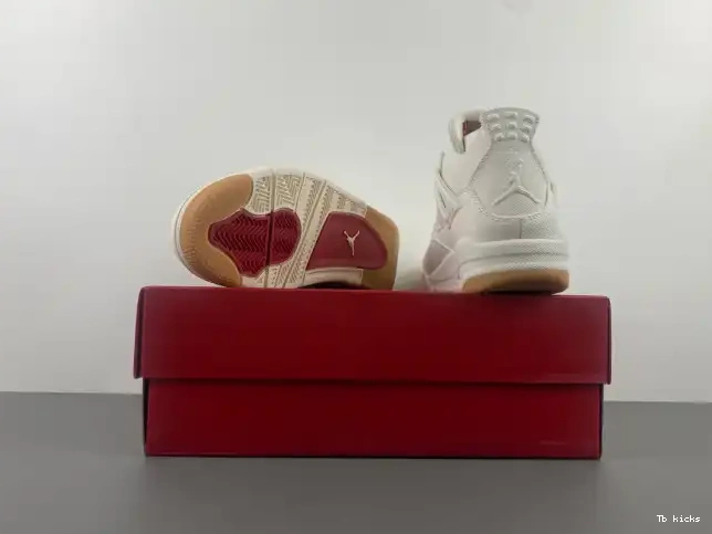 Cheap TBK Levi's AO2571-100 Air 'White' x 4 Jordan 0502